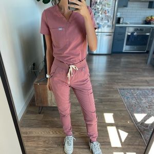 LIMITED EDITION- Figs Mauve Pink Catarina One Pocket Scrub Top size XXS